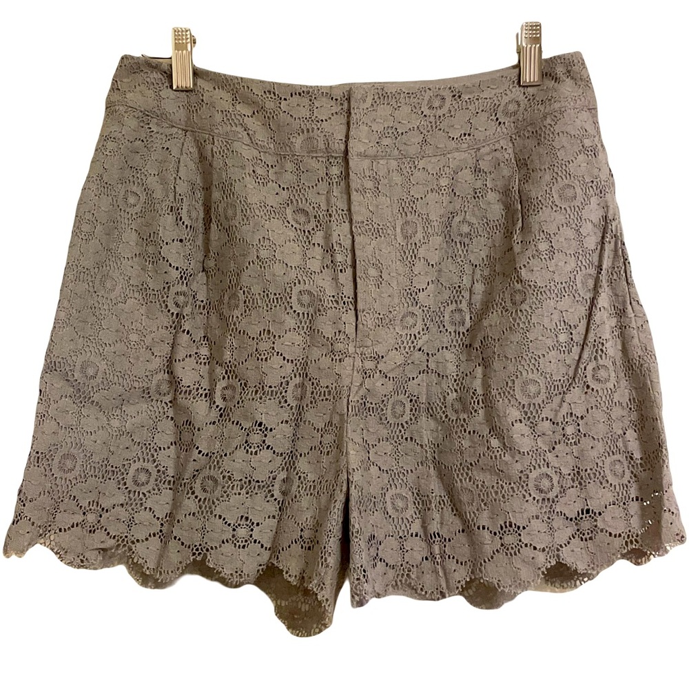 REBECCA MINKOFF Floral Lace Hali Cut Out Shorts, NWT,  Size 10, Stone in color